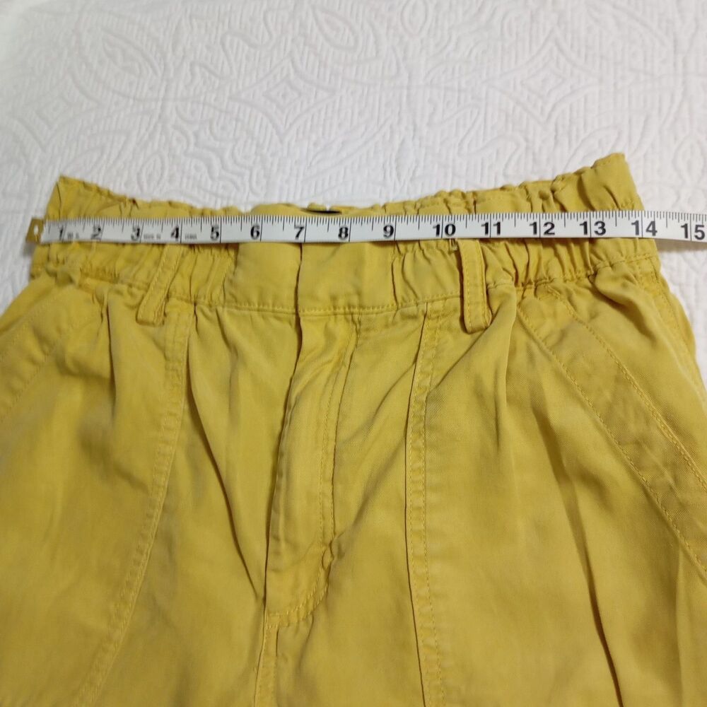 Banana Republic Women's Lime Green Paper Bag Waist Shorts Size 4 slash pockets - Picture 10 of 10